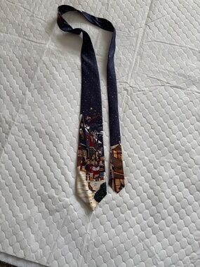 Men's Navy Holiday Scene Tie - Festive Carolers